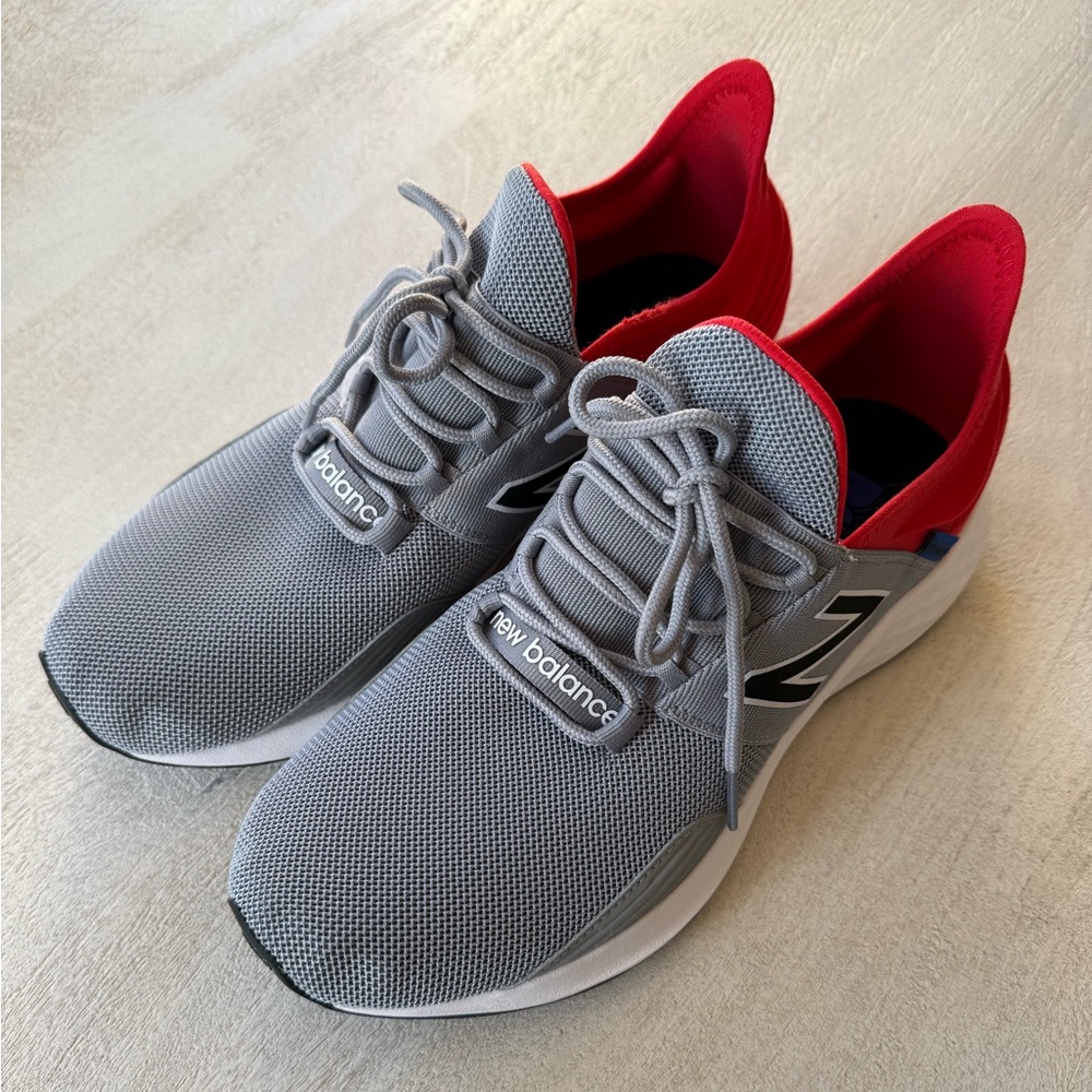 New Balance Roav Men's Gray and Red Men’s size 10